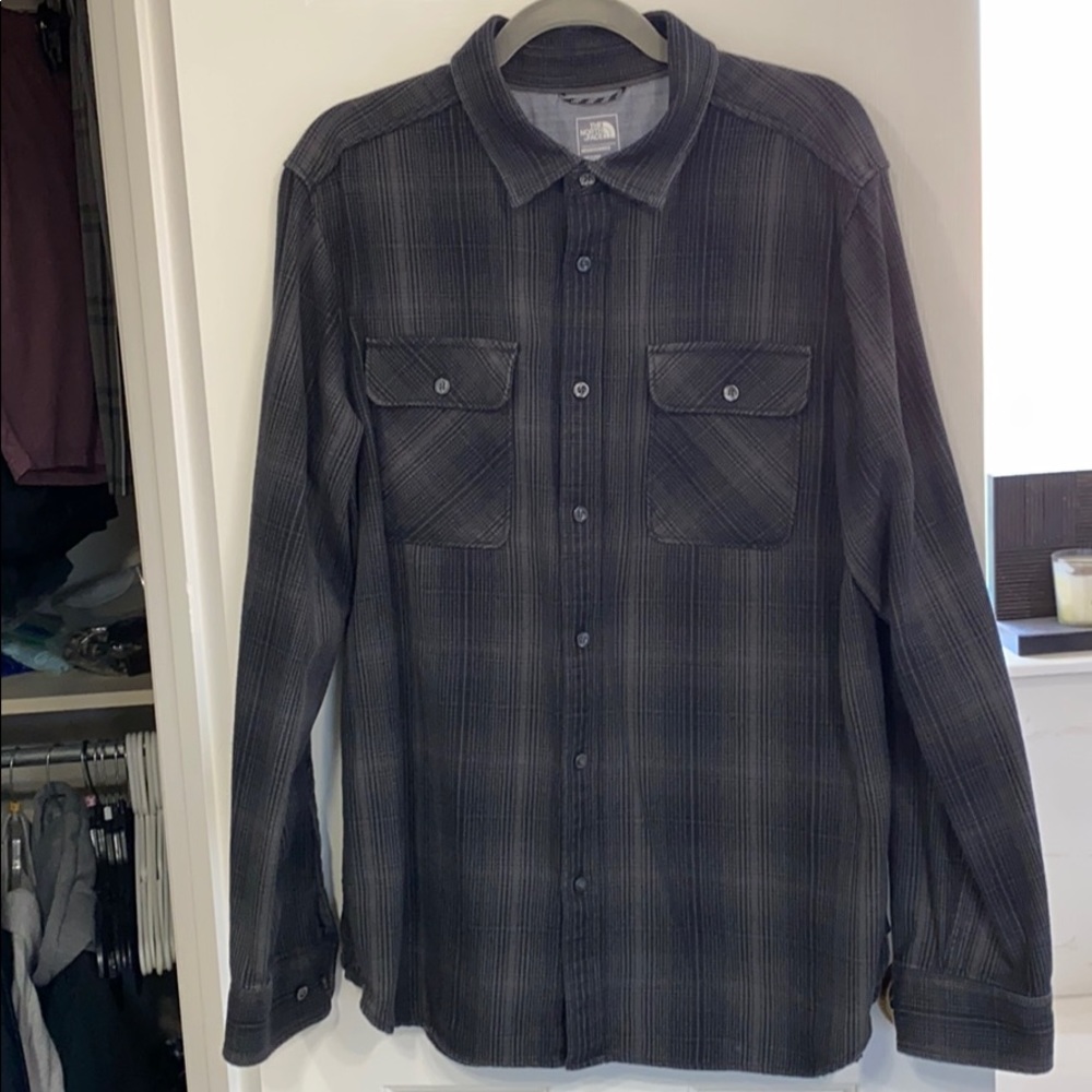 Men’s North Face flannel shirt